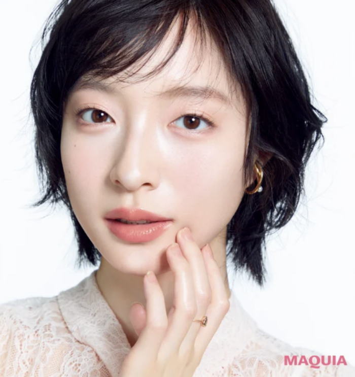 【雑誌】MAQUIA 2026年4月号　佐々木れな